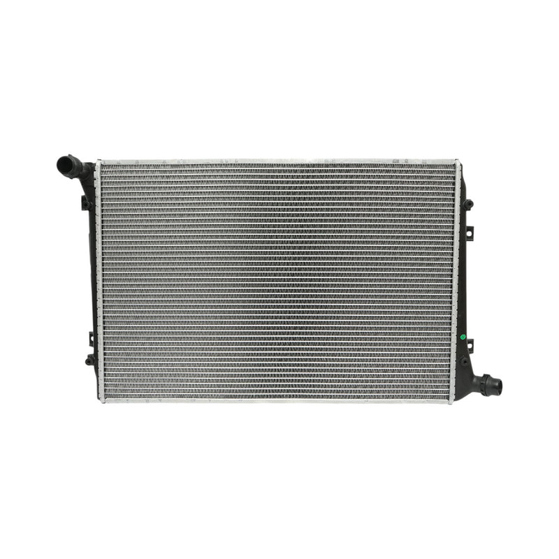 Radiatore raffreddamento acqua motore – VW, Audi, Skoda, Seat Dimensioni: 650 × 439 × 32 mm Codici OEM compatibili: 1K0121251AL, 1K0121251AN, 1K0121251BL, 1K0121251DP, 1K0121251EJ, 1924001042