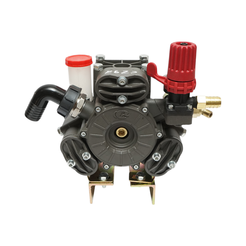 Pompa a 3 pistoni P-100 (albero Z=6/8,4 mm) per irroratrici di diserbanti (compatibile con modelli polacchi)