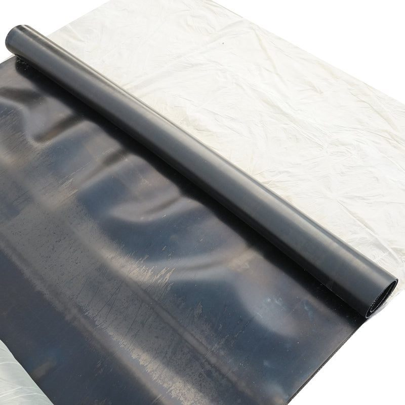 Tappeto in gomma SBR+NR con rinforzo tessile, finitura liscia (non rigata), 10x1400x10000 mm (L=10 m; L=1,4 m; Sp=10 mm)