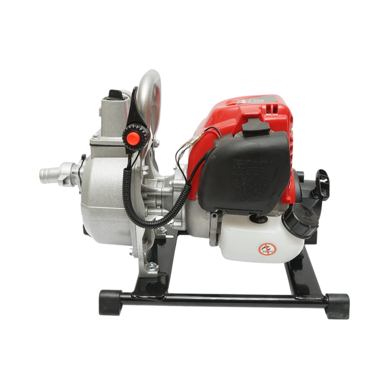Motopompa a benzina 4 tempi da 1,36 CV e 35,8 cc, attacco da 1 pollice, portata 7 m³/h, autoadescante, profondità di aspirazione 7 m, prevalenza 25 m. Breckner Germany