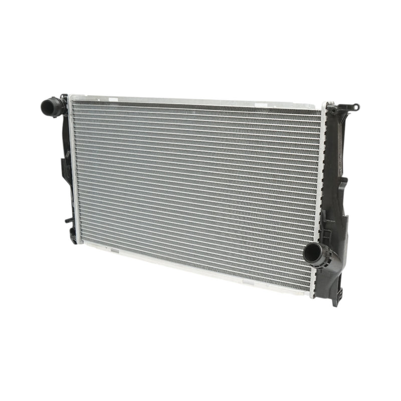 Radiatore raffreddamento acqua motore – BMW Serie 1, Serie 3, X1, Z4 (motori 1.6 – 3.0 Diesel) Dimensioni: 600 × 345 × 33 mm Codici OEM: 17112468099, 17117558480, 17117788904, 53472, 1924001089