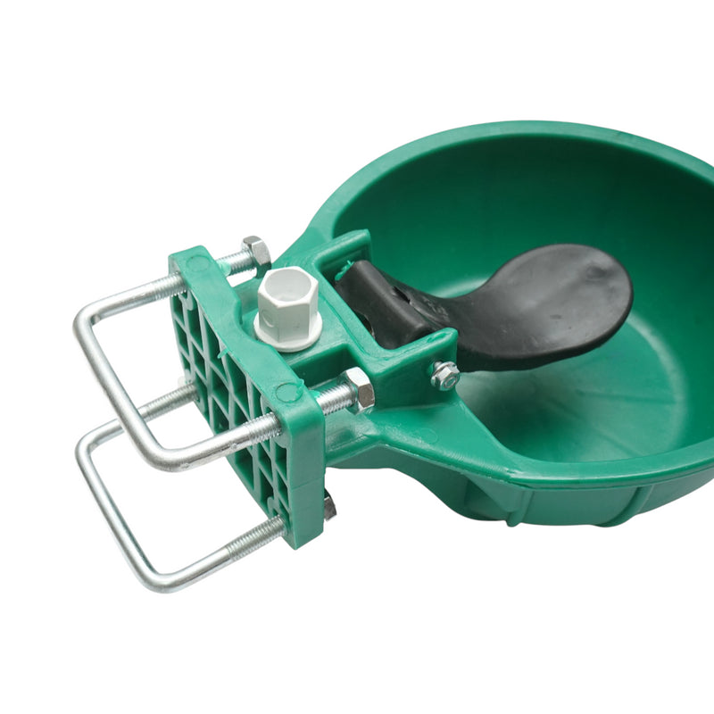 Abbeveratoio in plastica ultra resistente – 2.5 L Colore: verde Dimensioni: 300 × 240 × 90 mm