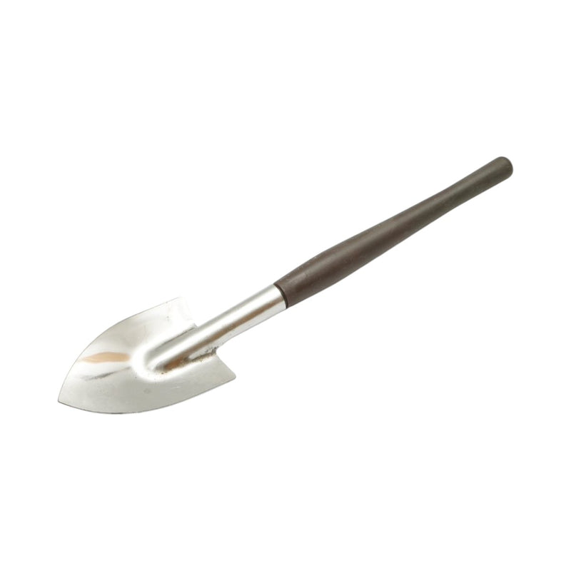 Set di 3 attrezzi da giardinaggio composto da trapiantatore, coltivatore e rastrello, con manici in metallo. Breckner Germany