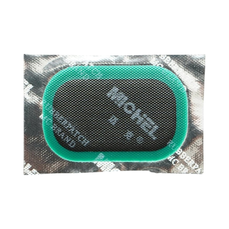 Set di 19 toppe rettangolari per vulcanizzazione (24x34 mm, 6x32 mm, 32x50 mm, 45x75 mm) + 1 tubetto di adesivo da 20 ml per camere d'aria