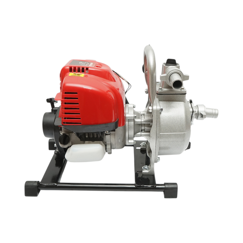Motopompa a benzina 4 tempi da 1,36 CV e 35,8 cc, attacco da 1 pollice, portata 7 m³/h, autoadescante, profondità di aspirazione 7 m, prevalenza 25 m. Breckner Germany