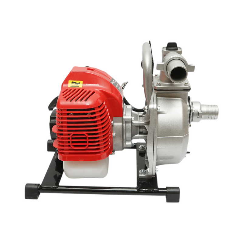 Motopompa a benzina da 2,2 CV, motore a 2 tempi da 52 cc, attacco da 1,5 pollici, portata 15 m³/h, autoadescante, profondità di aspirazione 15 m, prevalenza 22 m. Breckner Germany
