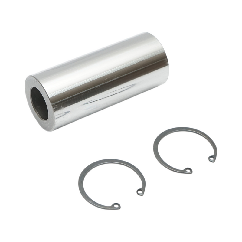 Pistone motore Ford/New Holland da 111,78 mm, completo di fasce elastiche e spinotto da 38,1 mm; compatibile con codici OEM. C7NN6108V, D2NN6108N, D4NN6108AA, S65820, S67001, 81817183, 81827181, 81846014, 83960615
