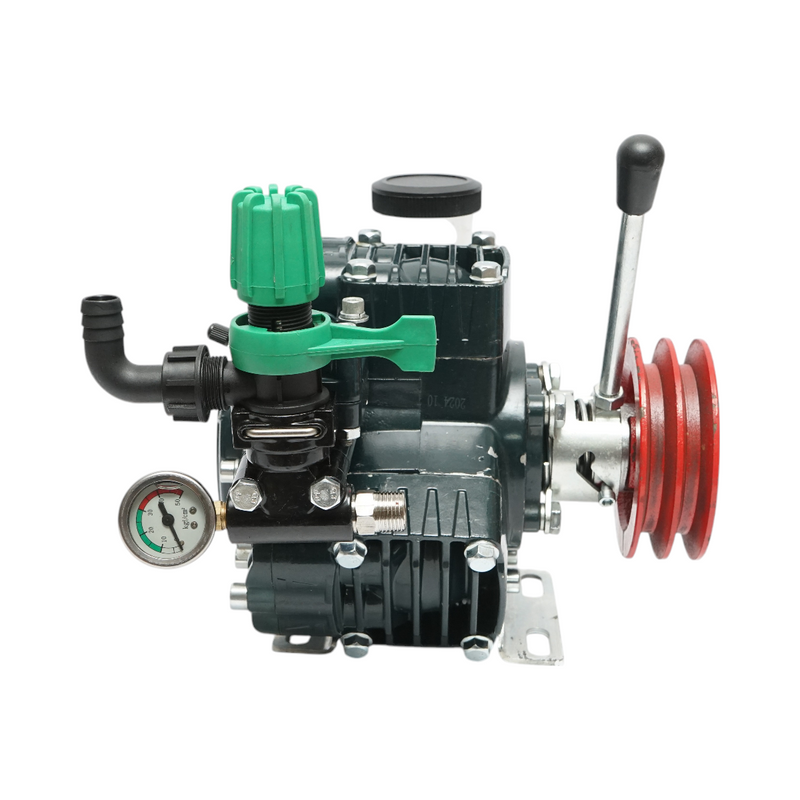 Pompa a 4 membrane (4 CV / 3 kW), portata 45 l/min, pressione 25 bar, velocità 500–600 giri/min.